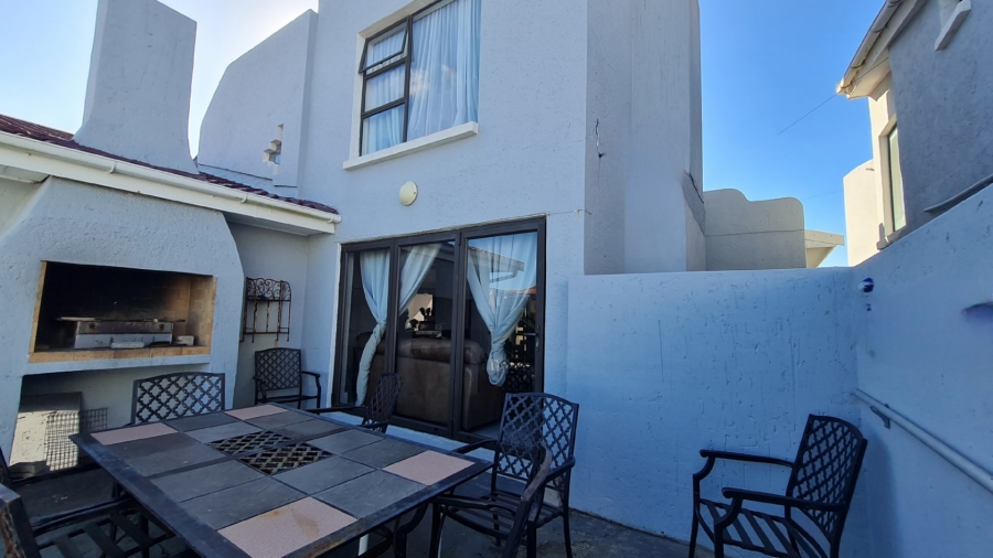 3 Bedroom Property for Sale in Dana Bay Western Cape